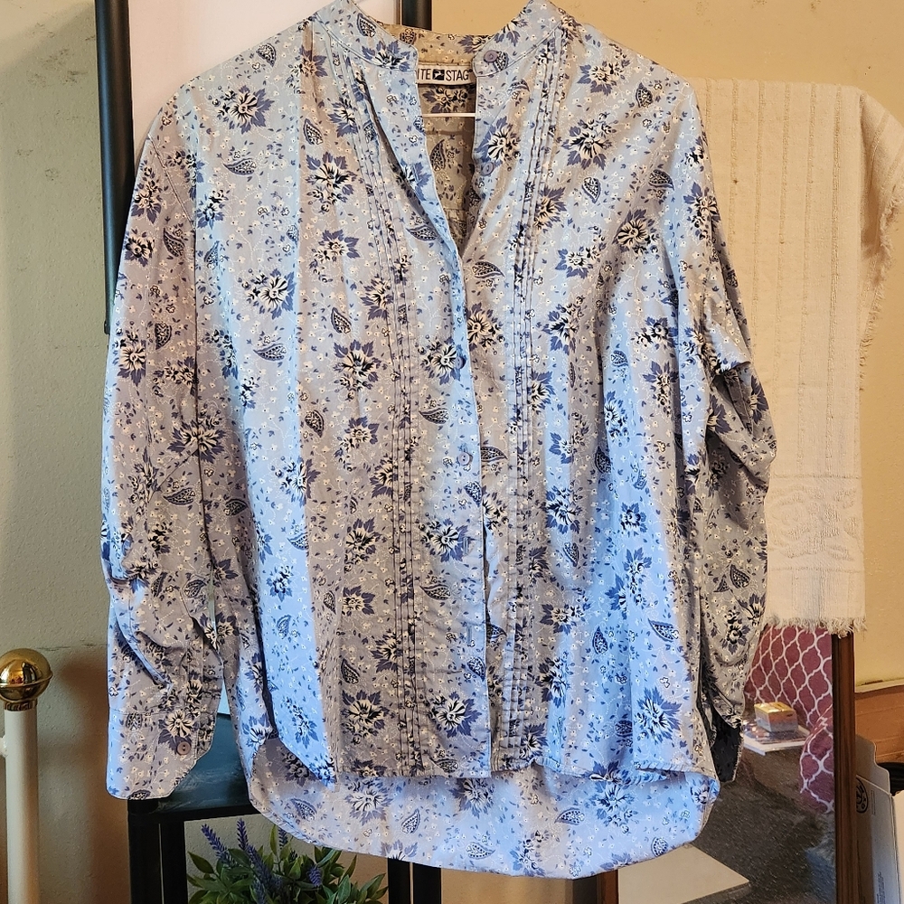 White Stag Blue Long-Sleeve Button-Down Shirt